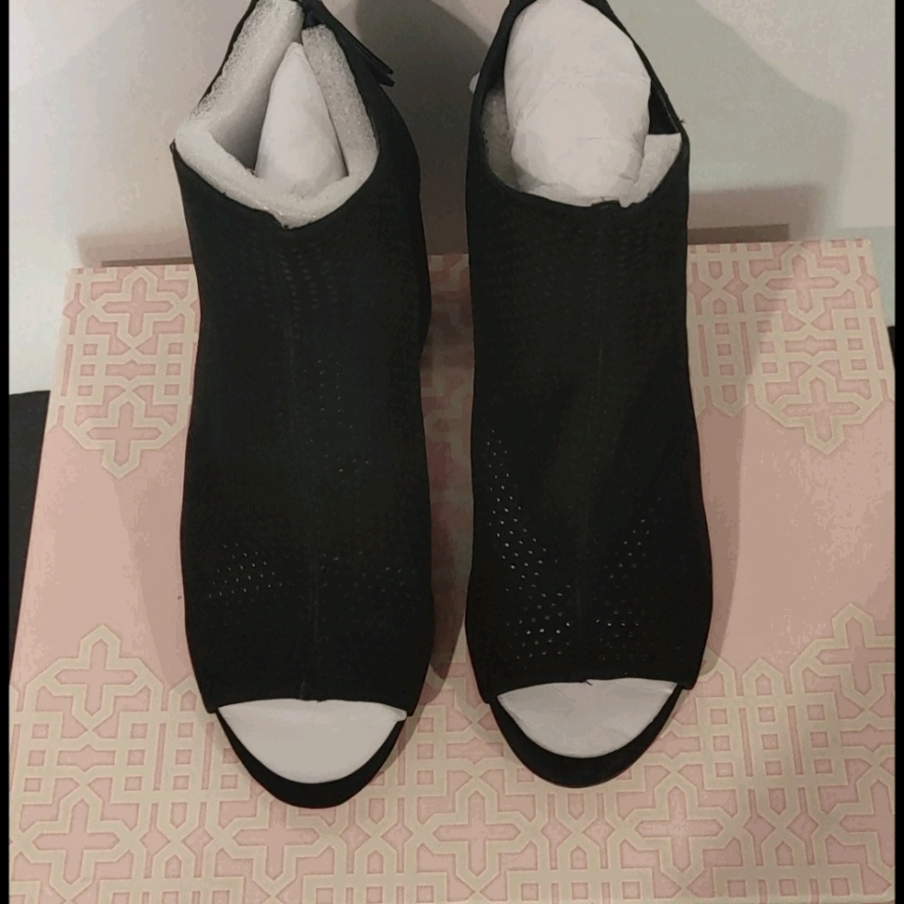 Gianni Bini "Elleh-vated" Black Suede Bootie